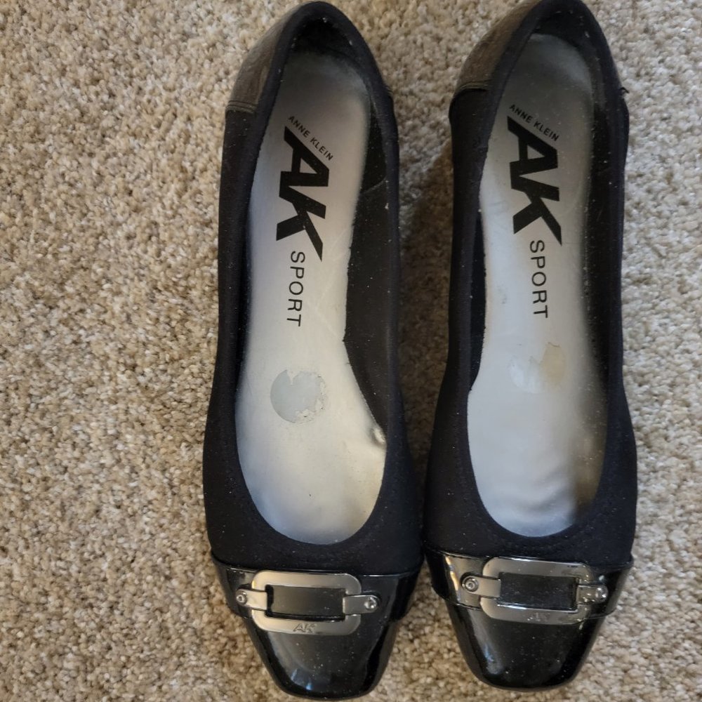 Anne Klein Sport size 10 black flats, used but great condition